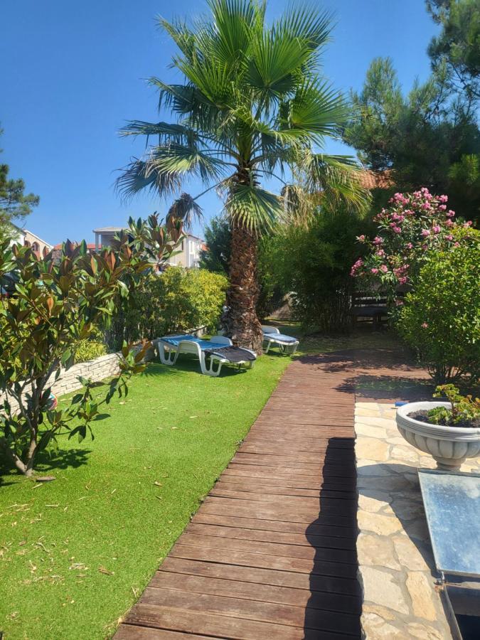 Villa Garden Vir Bagian luar foto
